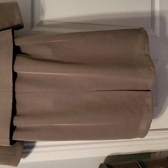 *Kasper 2 pc Petite Skirt Set - Picture 7 of 12